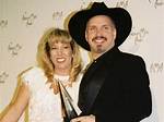Country Star Garth Brooks' 1St Wife: Meet Sandy Mahl
