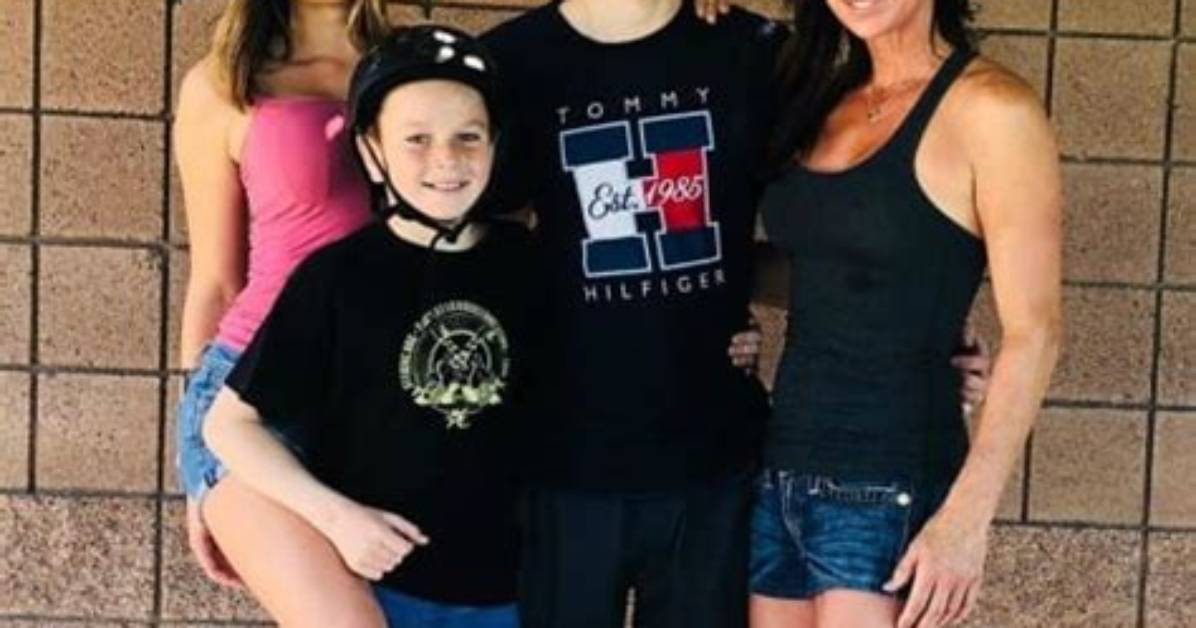 Debbe Dunning Height, Weight, Age, Boyfriend, Family, Facts, Biography ·