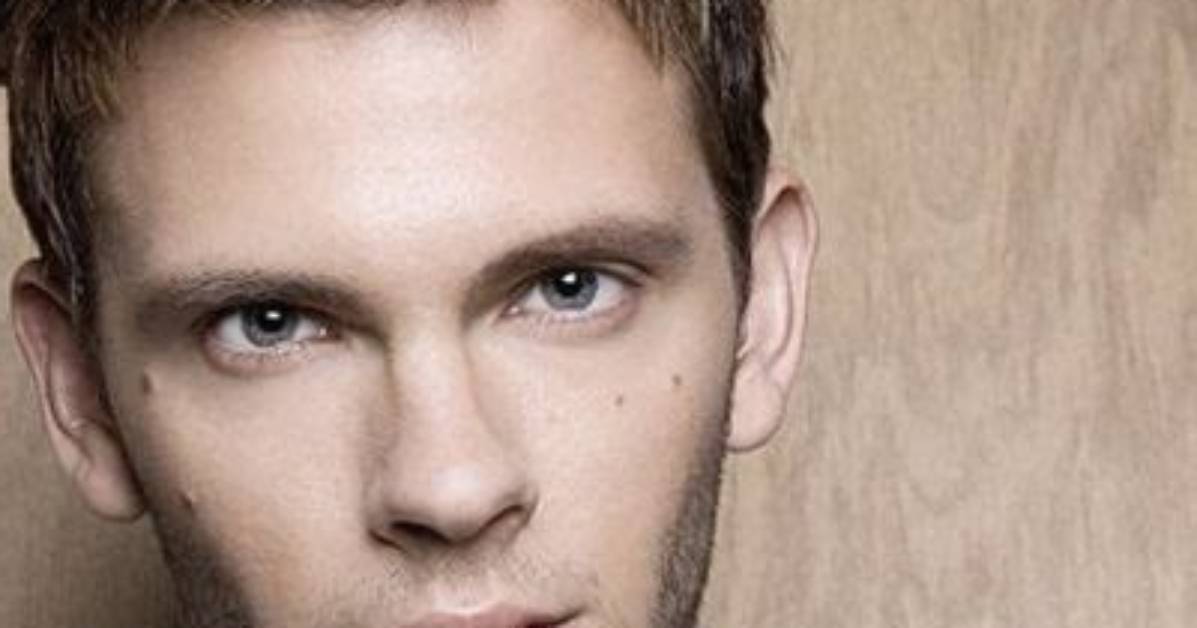 Devon Graye - Bio, Age, Net Worth, Height, Married, Nationality, Career