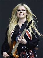 Exploring the Iconic Journey of Avril Lavigne