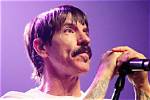 Exploring the Life of Anthony Kiedis's Girlfriend: a Glimpse into Their Relationship