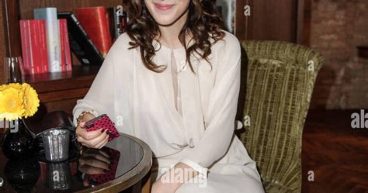 How Much Money Does Sibel Kekilli Make? Latest Income Salary ·