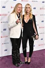 Is Jerry Cantrell Married? His Wife, Daughter, Parents, Family, Net Worth and Facts