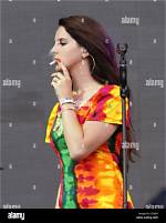 Is Lana Del Rey Still Smoking in 2023? What Did Lana Smoke? |