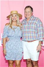 Linda Holliday, Bill Belichick’s Girlfriend – Bio, Age, Daughters, Net Worth
