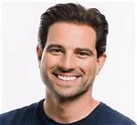 Scott Mcgillivray Bio (Wiki)