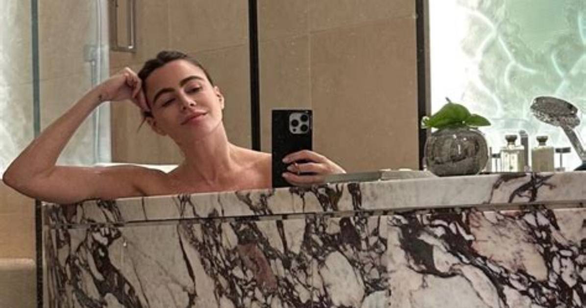 Sofia Vergara, 51, Strips Down for Naked Selfie in Massage Parlor and Shows off Her Jaw-Dropping Age