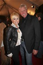 Uncovering the Secrets of Lorrie Morgan and Troy Aikman's Enduring Relationship