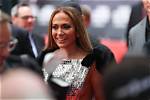 Unveiling the Confidence Revolution: Jennifer Lopez's Makeup-Free Journey