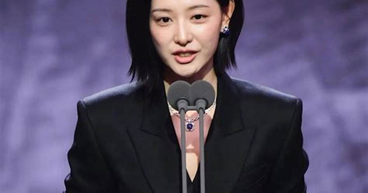 Unveiling the Roots: Kim Ji Won's Family Background