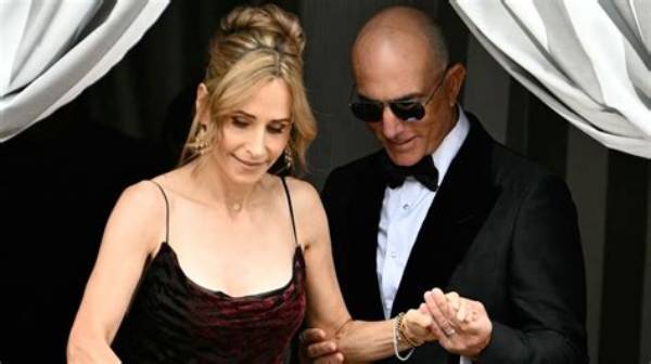 Who Is Mark Bezos Wife? Lisa Bezos and Family